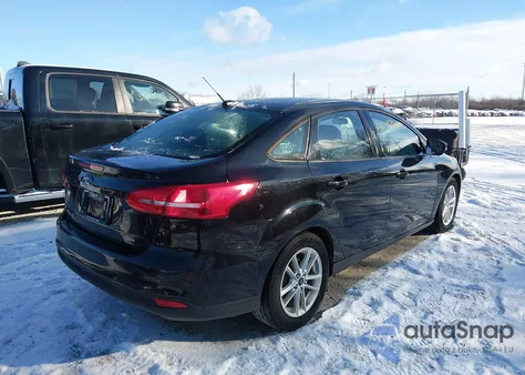 2017 Ford Focus Se z USA, uszkodzony, nr VIN 1FADP3F23HL289852